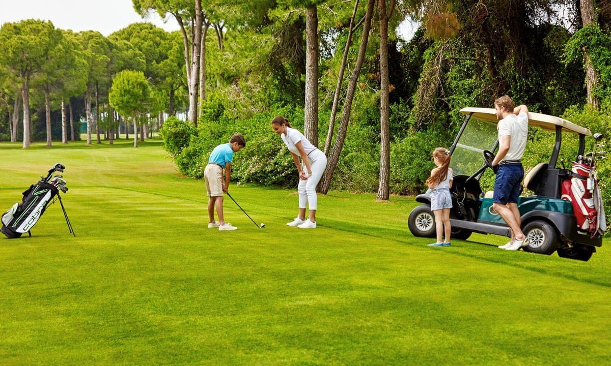 gloriaverdeactivities-golf gloriaverdeactivities-golf
