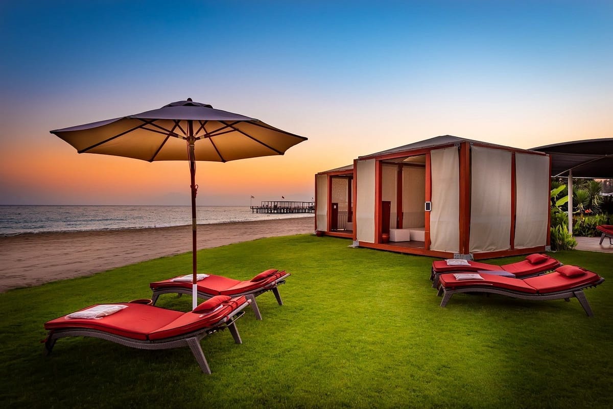 CORNELIA-DIAMOND-VILLA-BEACH-2 CORNELIA-DIAMOND-VILLA-BEACH-2