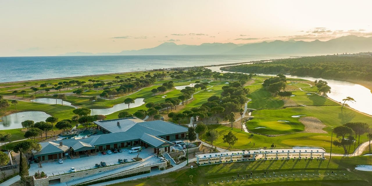 What are the best months for golf in Turkey?